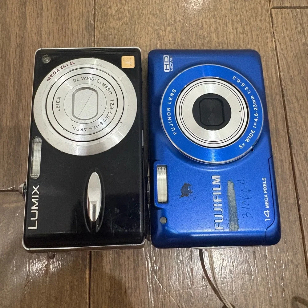 Fujifilm Blue Digital Camera & Lumix Black Compact Camera Bundle